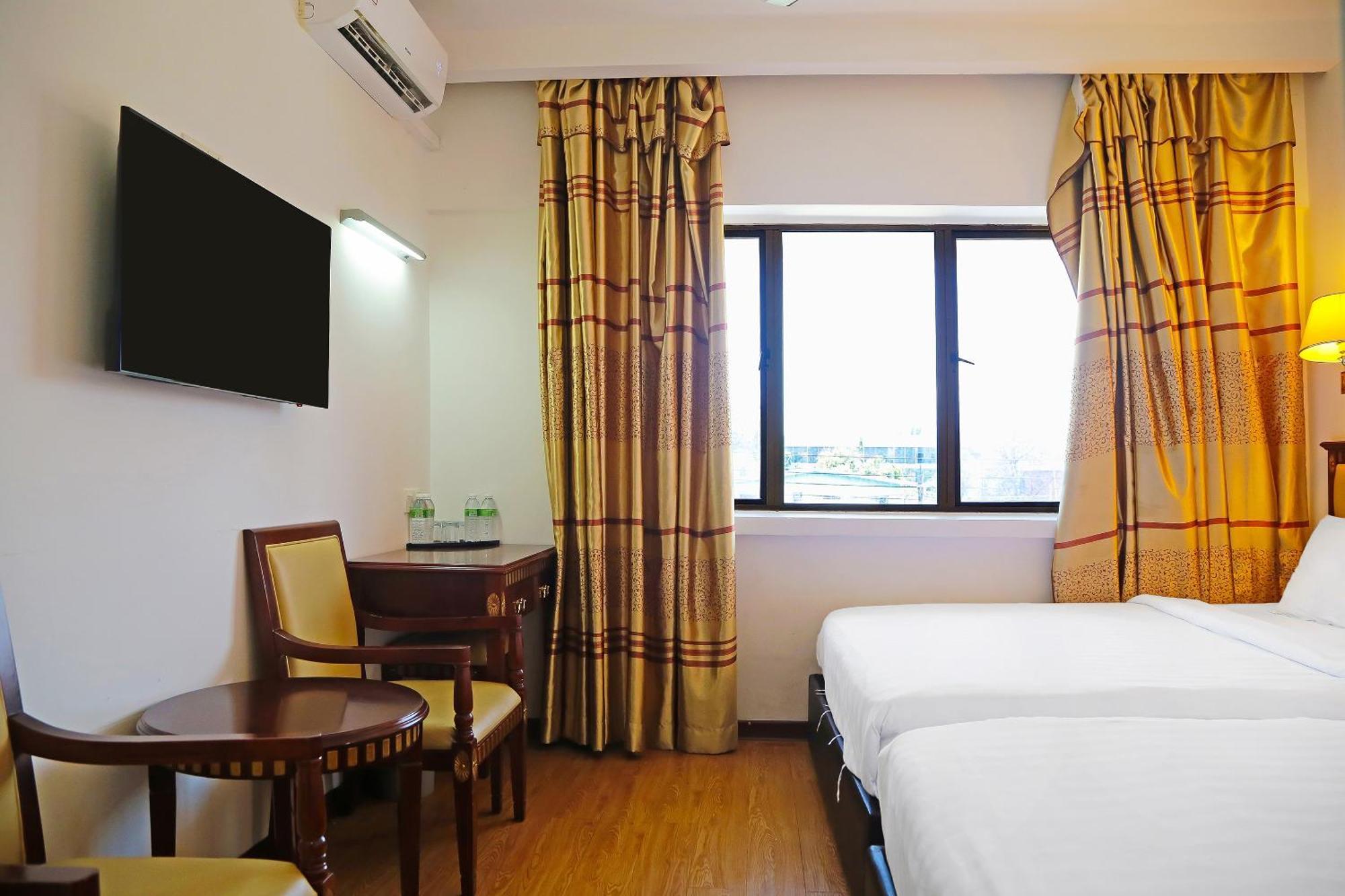 Super Oyo 90464 Borneo Suites Hotel Кота Кинабалу Екстериор снимка
